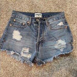 Cutoff Jean shorts